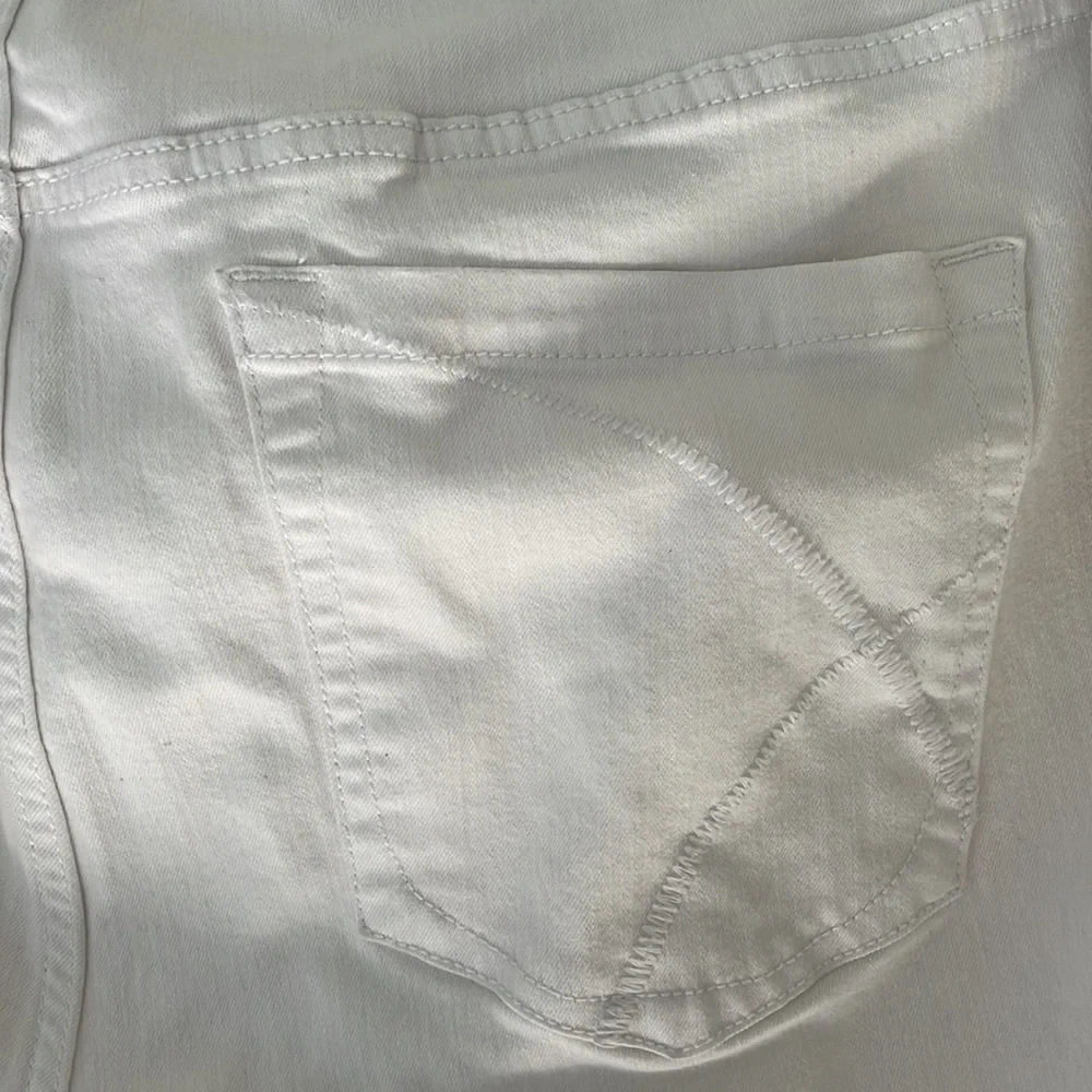 Jeans - Picture 3 of 4